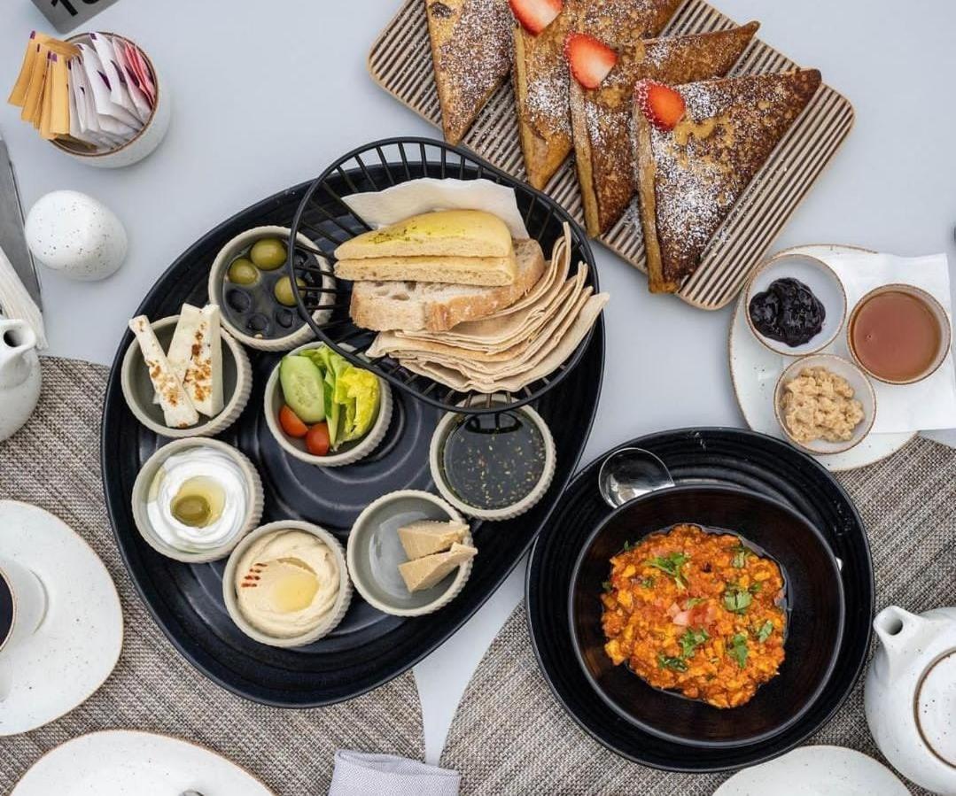 Mina Hotel And Residences By The Torch 多哈 外观 照片 Israeli breakfast